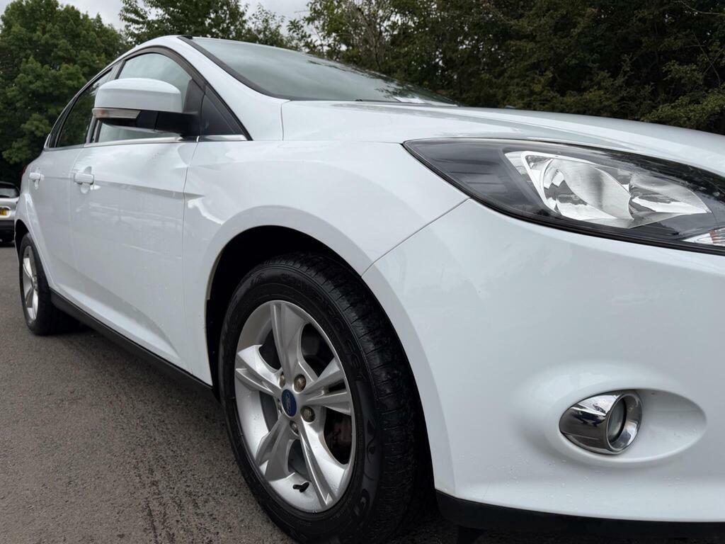 Ford Focus 1.6 Zetec Euro 5 White #4