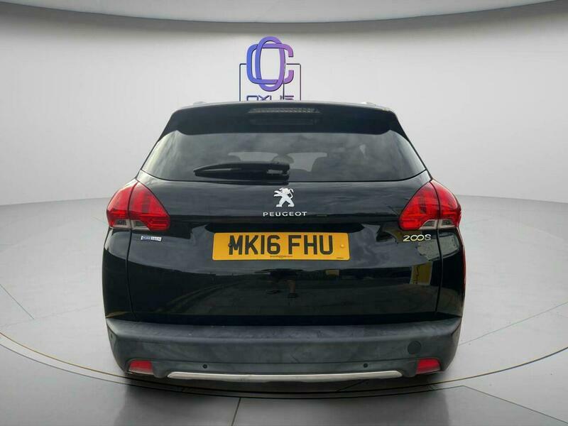 Peugeot 2008 1.2 Puretech Allure Euro Black #5