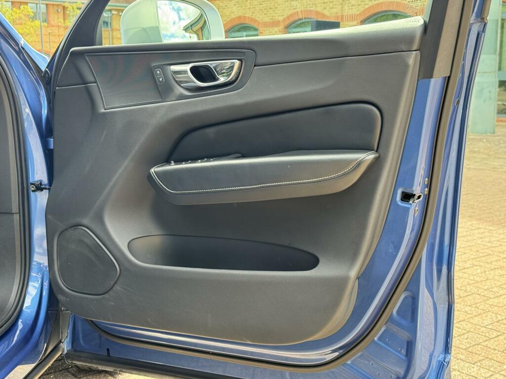 Volvo XC60 2.0 B4 Inscription Pro Awd Geartronic #19