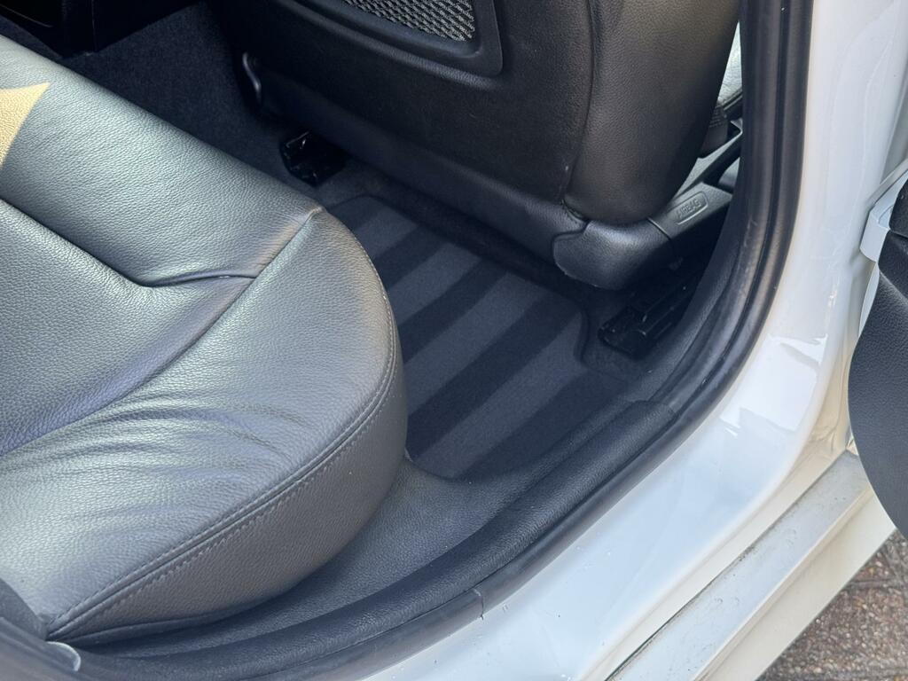 BMW 1 Series 1.5 118I Sport Hatchback 140 P White #48