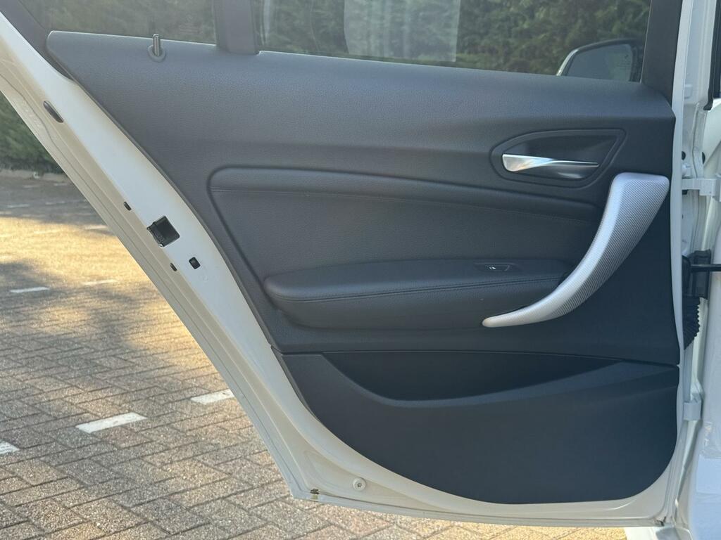 BMW 1 Series 1.5 118I Sport Hatchback 140 P White #55