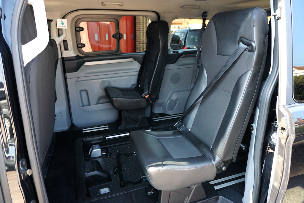 Ford Tourneo Custom 320 Titanium X L1 Swb 8 Seat Minibus Fwd 2.0 Red #20