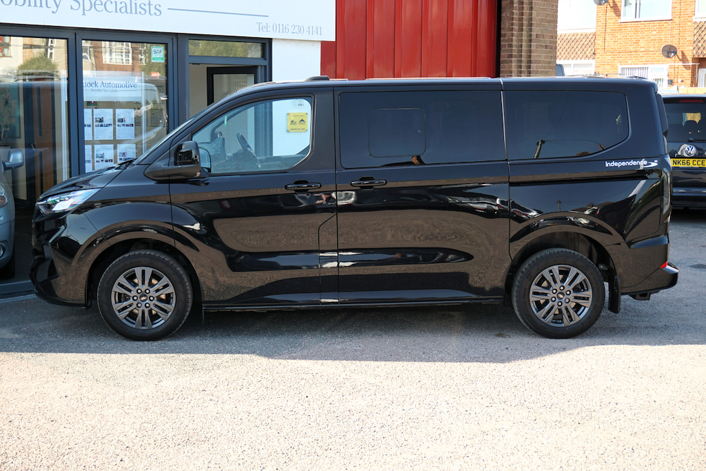 Ford Tourneo Custom 320 Titanium X L1 Swb 8 Seat Minibus Fwd 2.0 Red #24