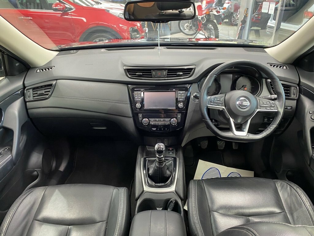 Nissan X-Trail 1.7L Tekna Black #2