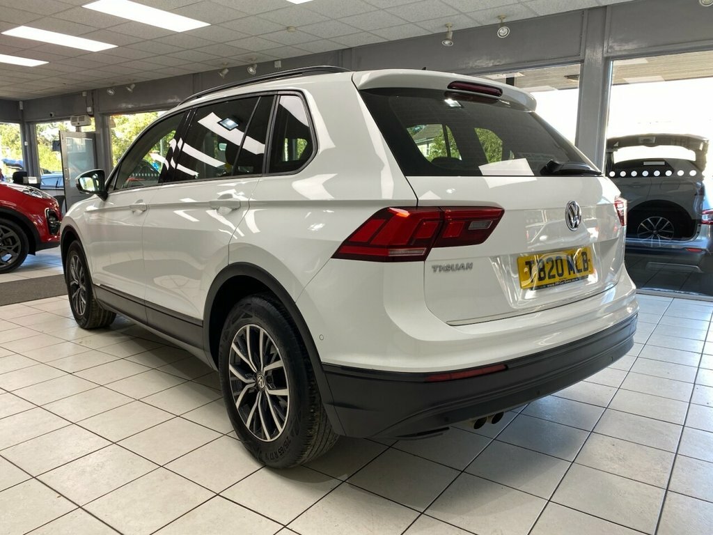 Volkswagen Tiguan 1.5L S TB20MLB White #6