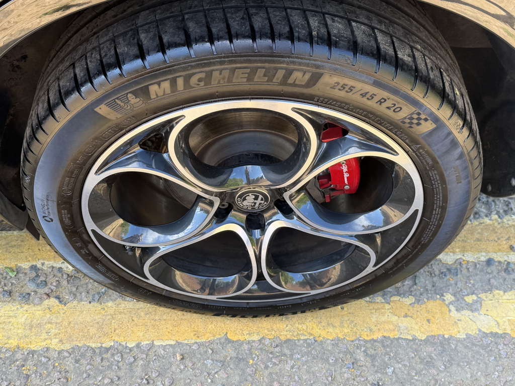 Alfa Romeo Stelvio 2.0 Turbo 280 Veloce Awd Red #11