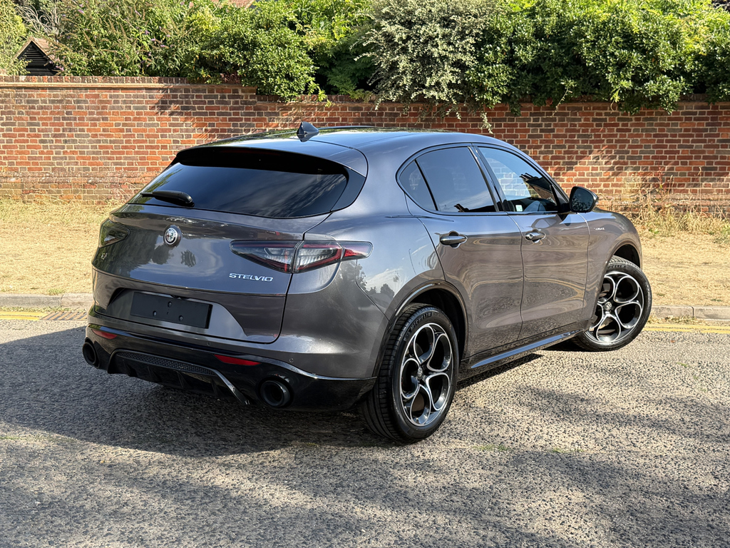Alfa Romeo Stelvio 2.0 Turbo 280 Veloce Awd Grey #2