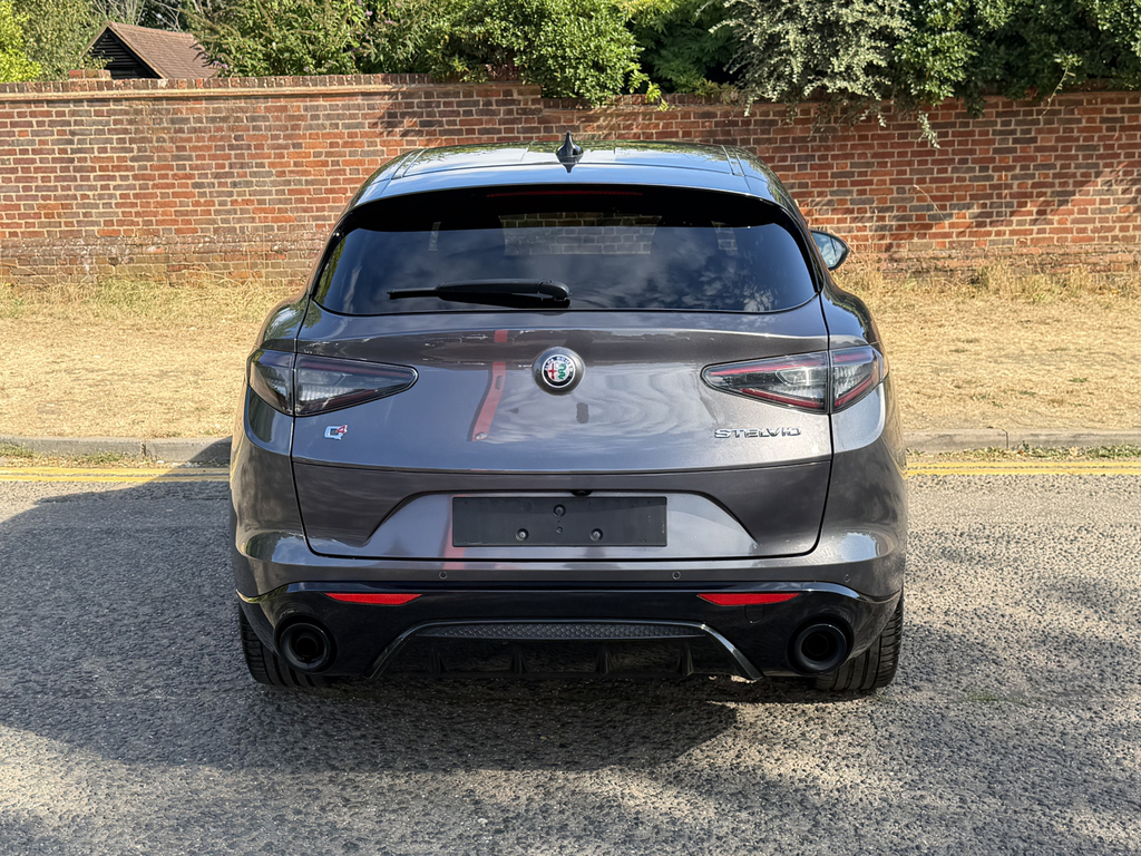 Alfa Romeo Stelvio 2.0 Turbo 280 Veloce Awd Grey #3