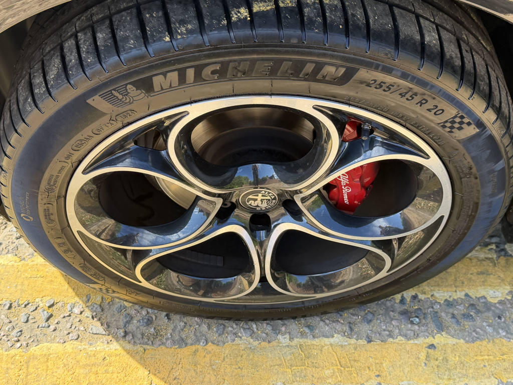 Alfa Romeo Stelvio 2.0 Turbo 280 Veloce Awd Red #12