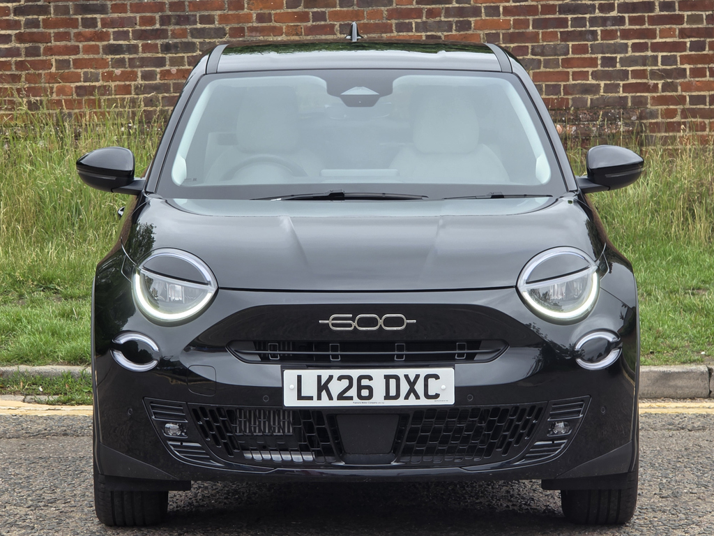 Fiat 600 1.2 Hybrid 48V La Prima Edct-6 Black #2