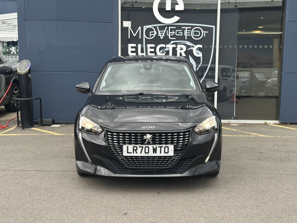 Peugeot 208 1.2 Puretech 100 Allure Black #2
