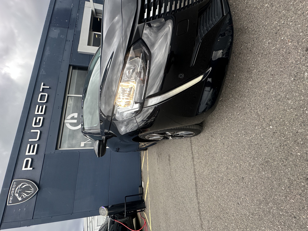 Peugeot 208 1.2 Puretech 100 Allure Black #3