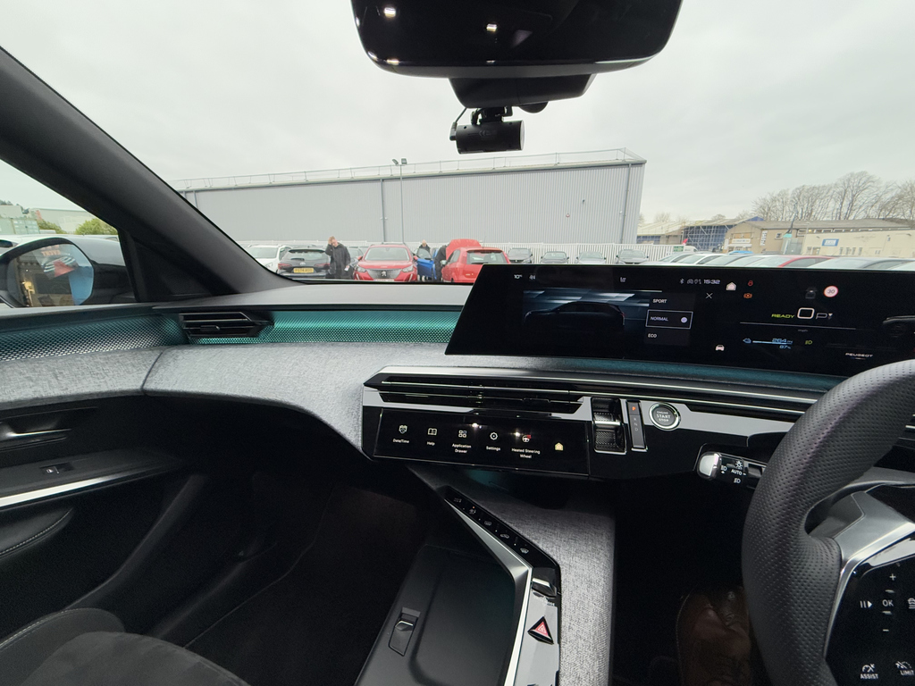 Peugeot 5008 157Kw Gt 73Kwh Grey #2