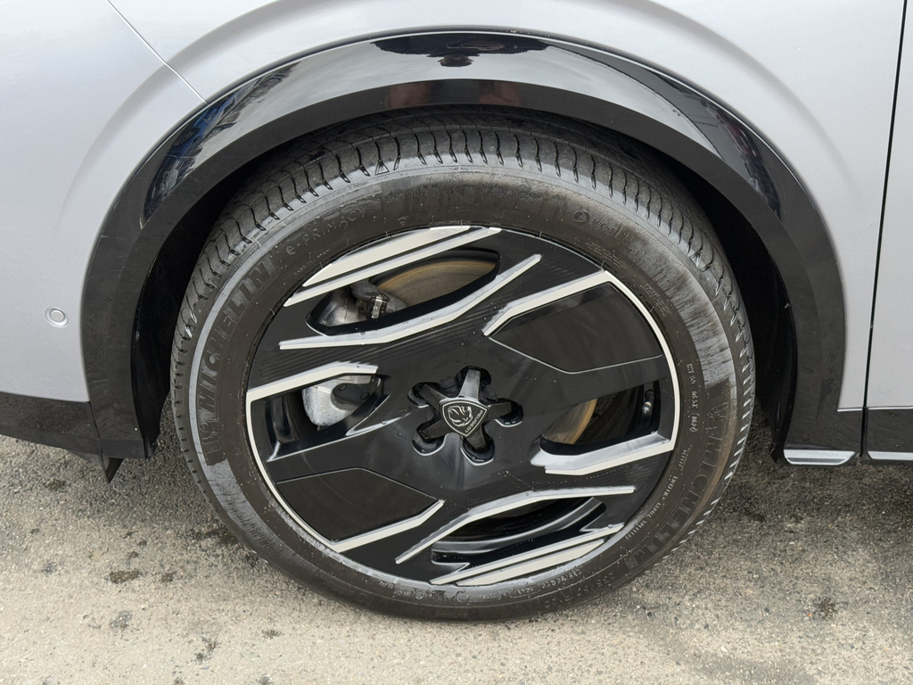 Peugeot 5008 157Kw Gt 73Kwh Grey #4