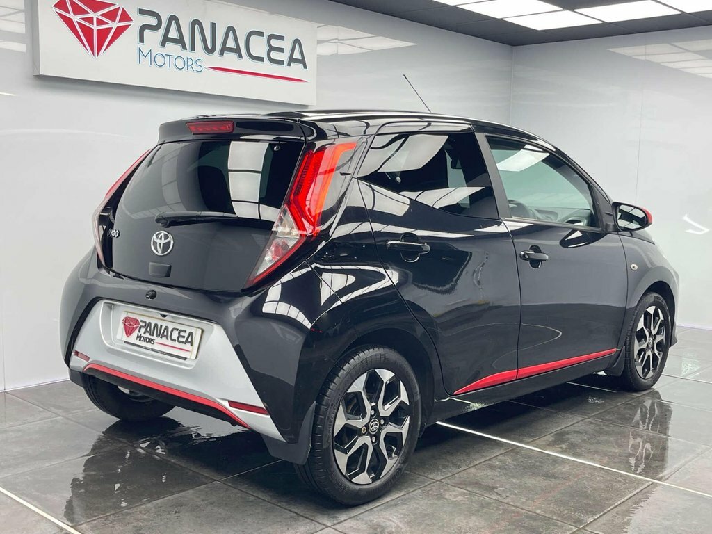 Toyota Aygo X 1L X-trend Black #3