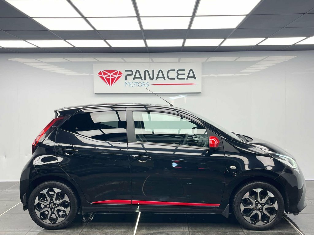 Toyota Aygo X 1L X-trend Black #2