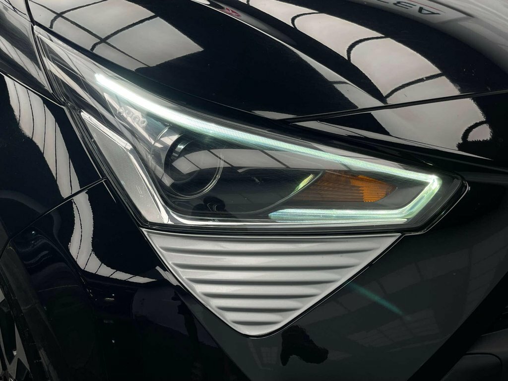 Toyota Aygo X 1L X-trend Black #6