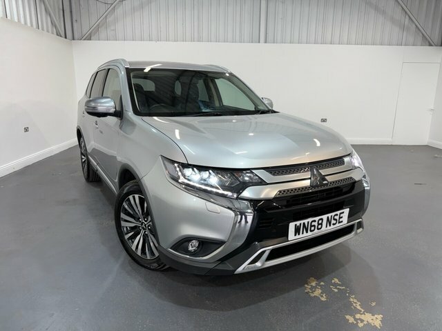 Mitsubishi Outlander 2.0 Mivec 4 Suv Cvt 4Wd Euro 6 Ss 1 Silver