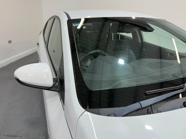 Hyundai Ioniq 1.6 H-gdi Gpf Premium Se Hatchback Hybr White #4