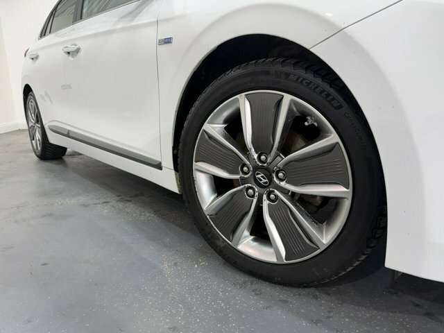 Hyundai Ioniq 1.6 H-gdi Gpf Premium Se Hatchback Hybr White #2