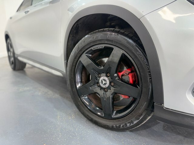 Mercedes-Benz GLA Class 2.1 Gla220d Amg Line Suv 7G-dct 4Matic Silver #4