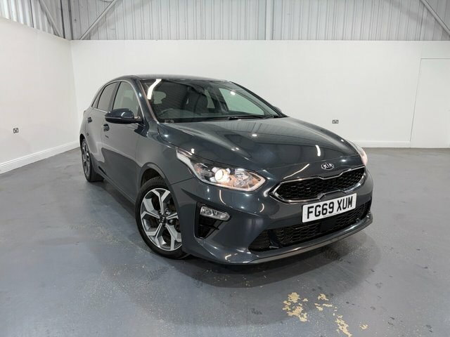 Kia Ceed 1.6 Crdi 3 Hatchback Euro 6 Ss Grey