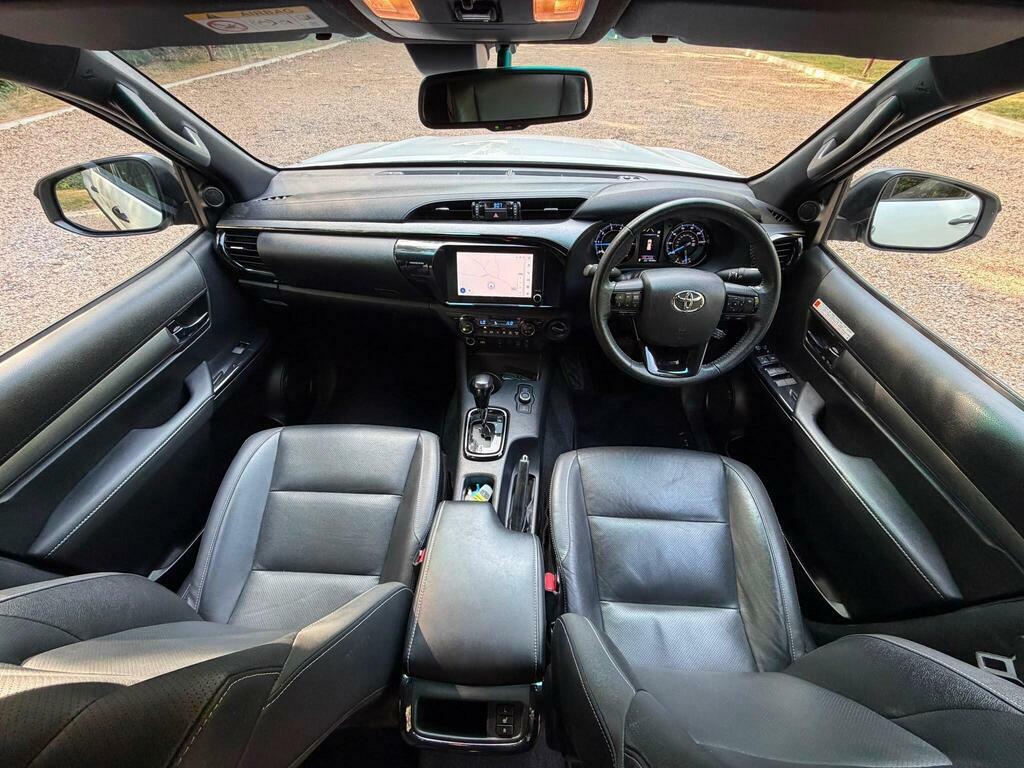 Toyota HILUX 2.8 D-4d-h Invincible X 4Wd Euro 6 White #4