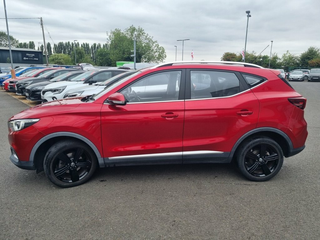 MG ZS 1L Exclusive Red #6