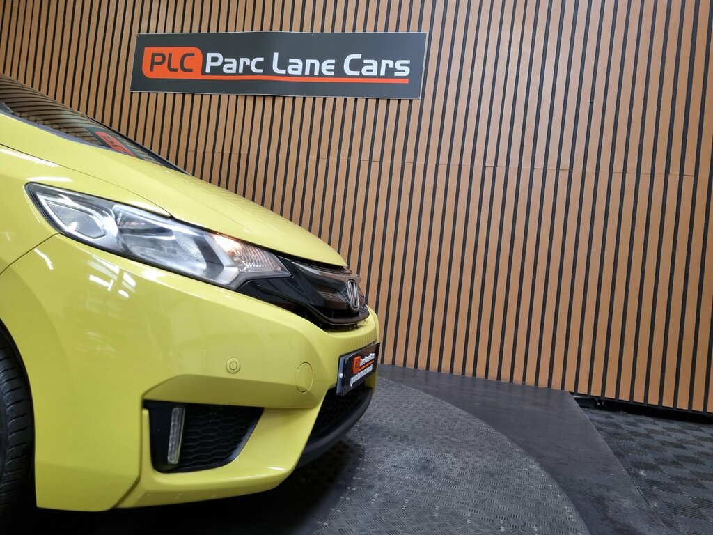 Honda Jazz 1.3 I-vtec Se Hatchback Cvt - Low Milea Yellow