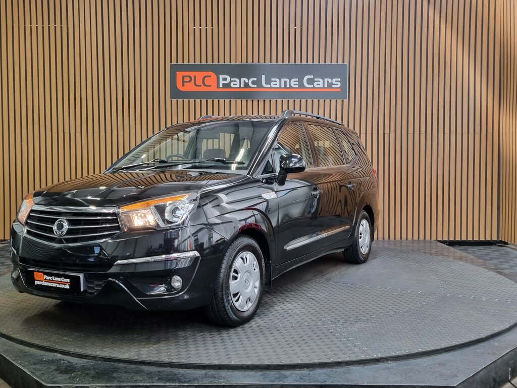 SsangYong Turismo 2.2D Se Mpv Euro 6 178 Ps - 7 Black #4