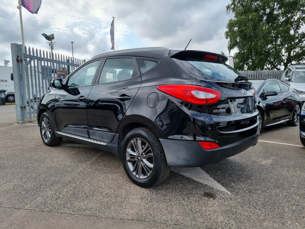 Hyundai Ix35 2.0 Crdi Se Suv 4Wd - Four Wheel D Black #4