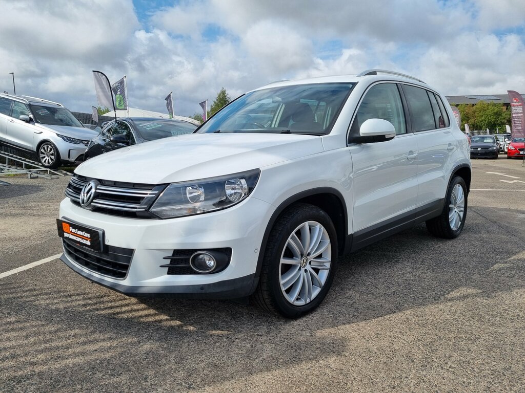 Volkswagen Tiguan 2.0 Tdi Bluemotion Tech Match Edition Suv Dies SO65VRK White #4