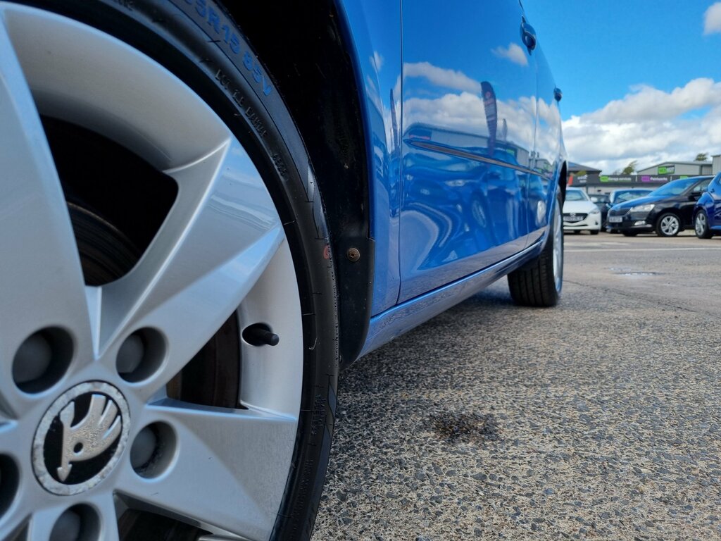 Skoda Fabia 1.2 Se Hatchback - Only 17000 Mi Blue #4