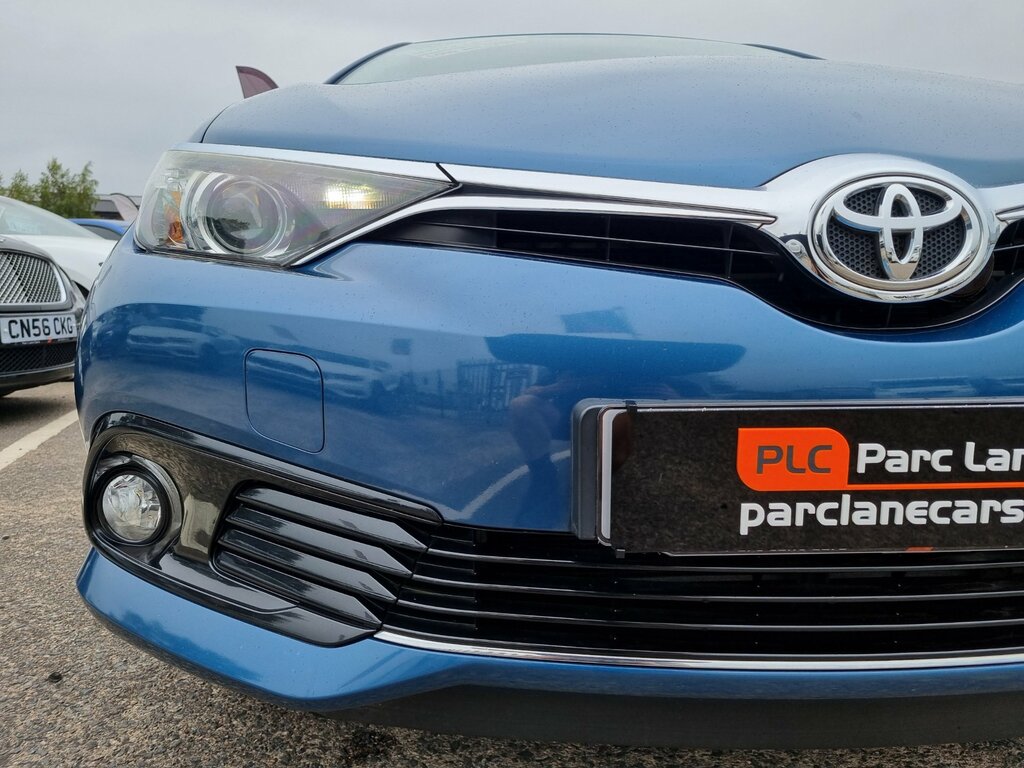Toyota Auris 1.2 Vvt-i Icon Hatchback - Only Blue #3