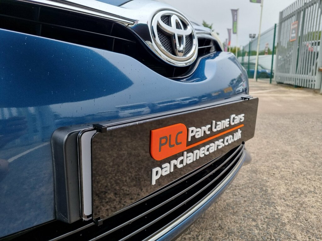 Toyota Auris 1.2 Vvt-i Icon Hatchback - Only Blue