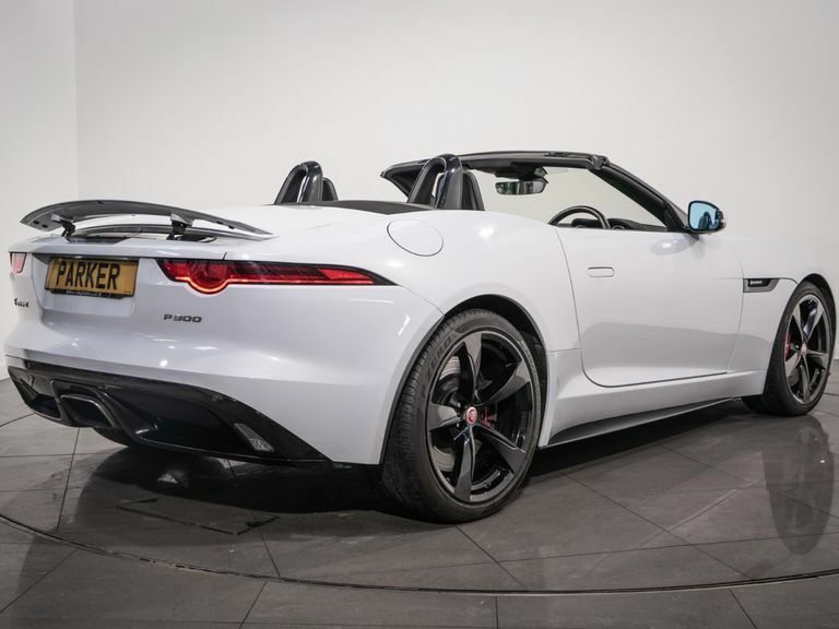 Jaguar F-Type 2.0 R-dynamic White #6