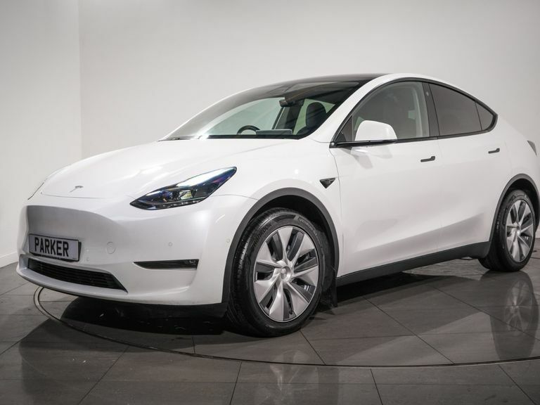 Tesla Model Y Long Range Awd AJ22GHU White #3