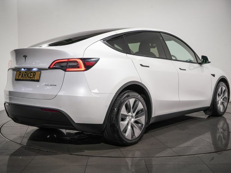 Tesla Model Y Long Range Awd AJ22GHU White #6