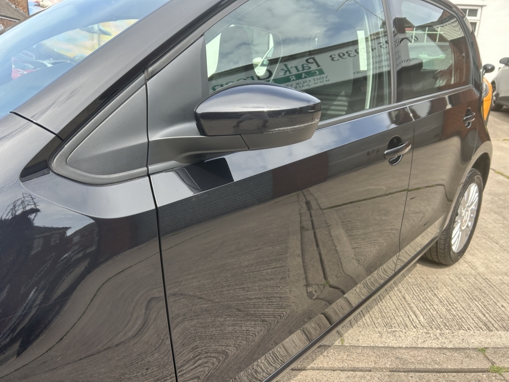 Volkswagen Up 1.0 Move Up Black #5