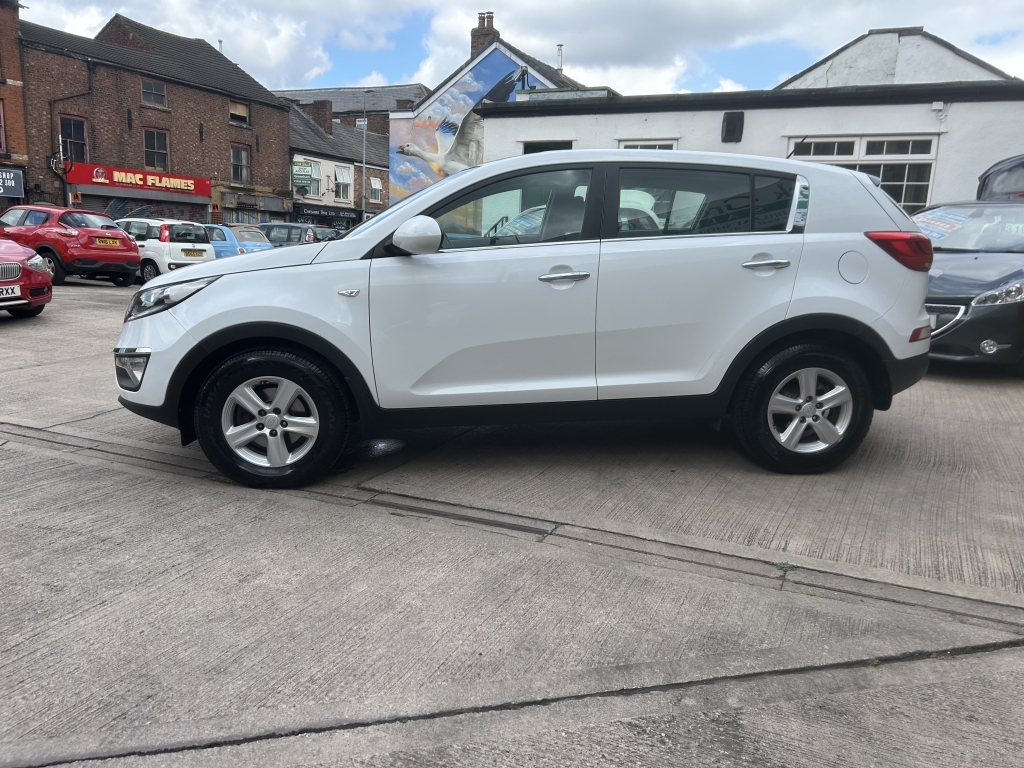 Kia Sportage 1.6 1 Isg White #4