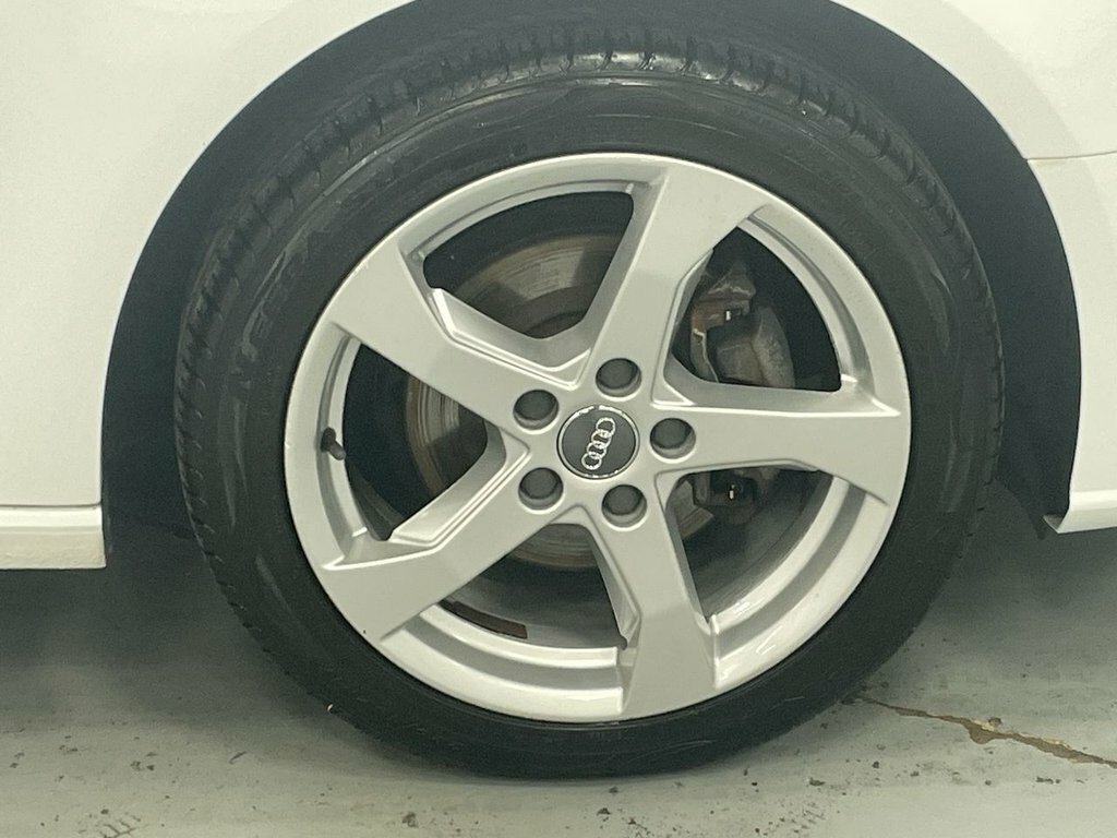 Audi A3 1L Sport DF67HNA White #4