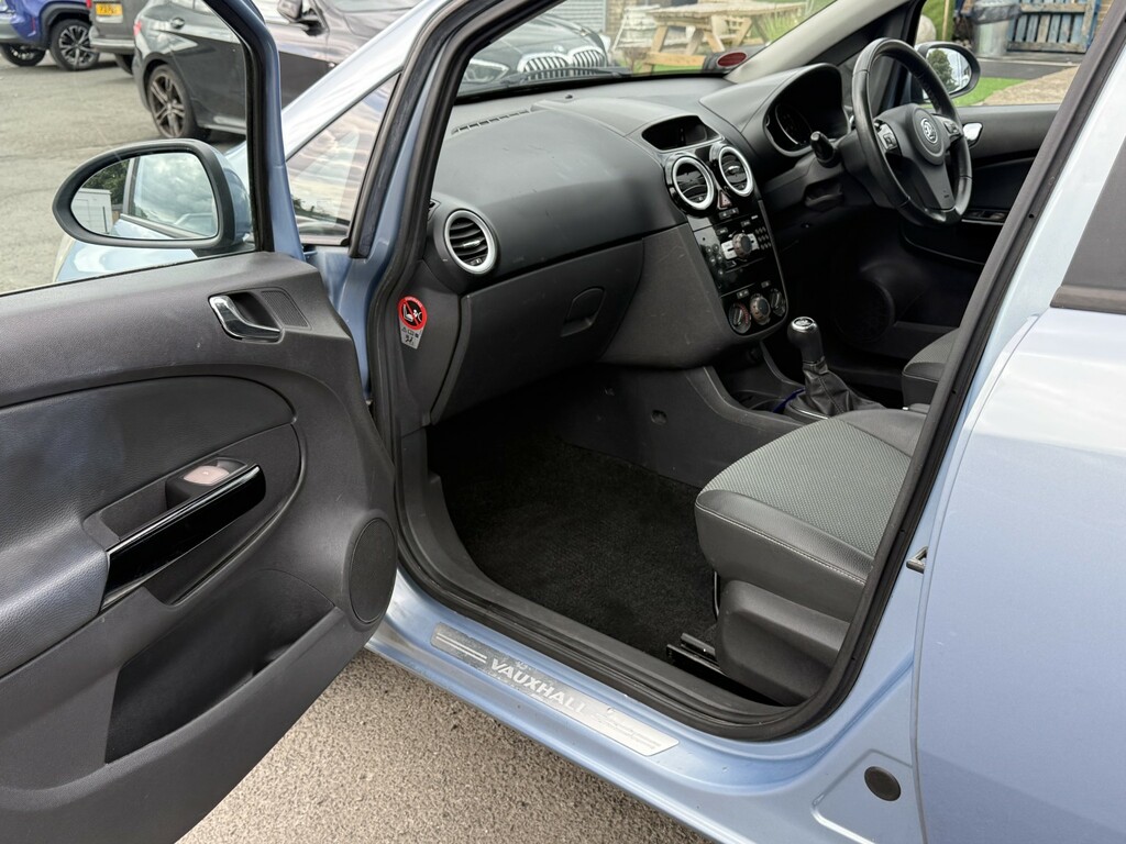 Vauxhall Corsa 1.4 Corsa Club Ac Green #8