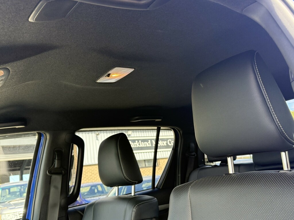 Toyota HILUX Invincible X 4Wd D-4d Dcb Grey #29