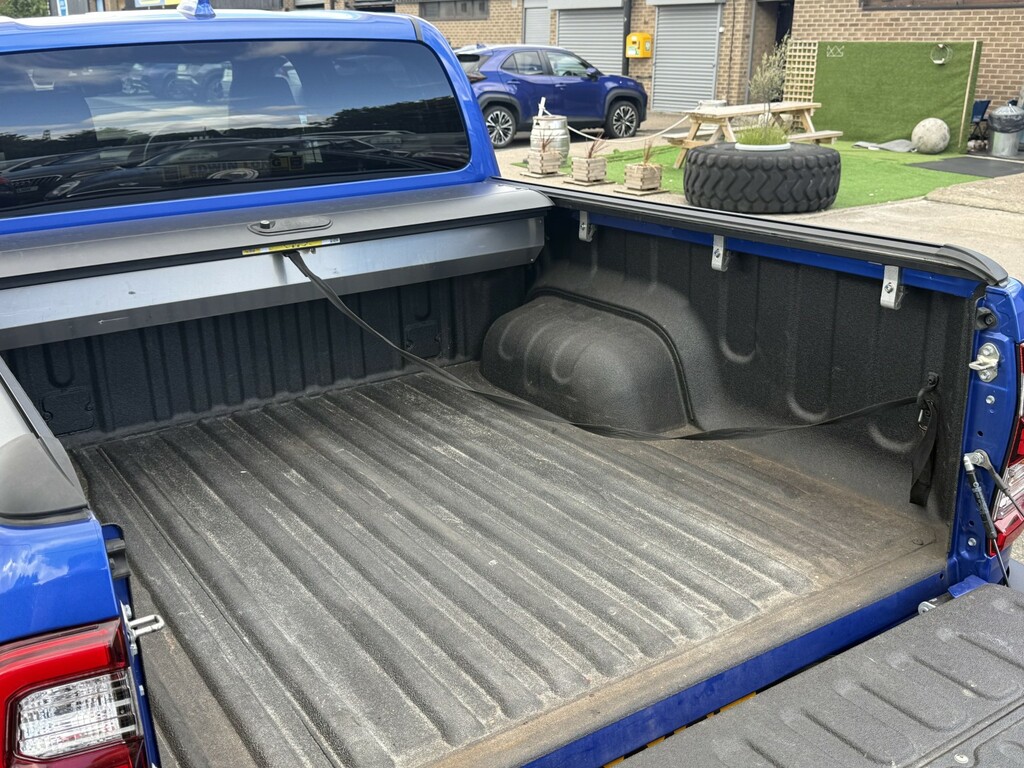 Toyota HILUX Invincible X 4Wd D-4d Dcb Grey #41
