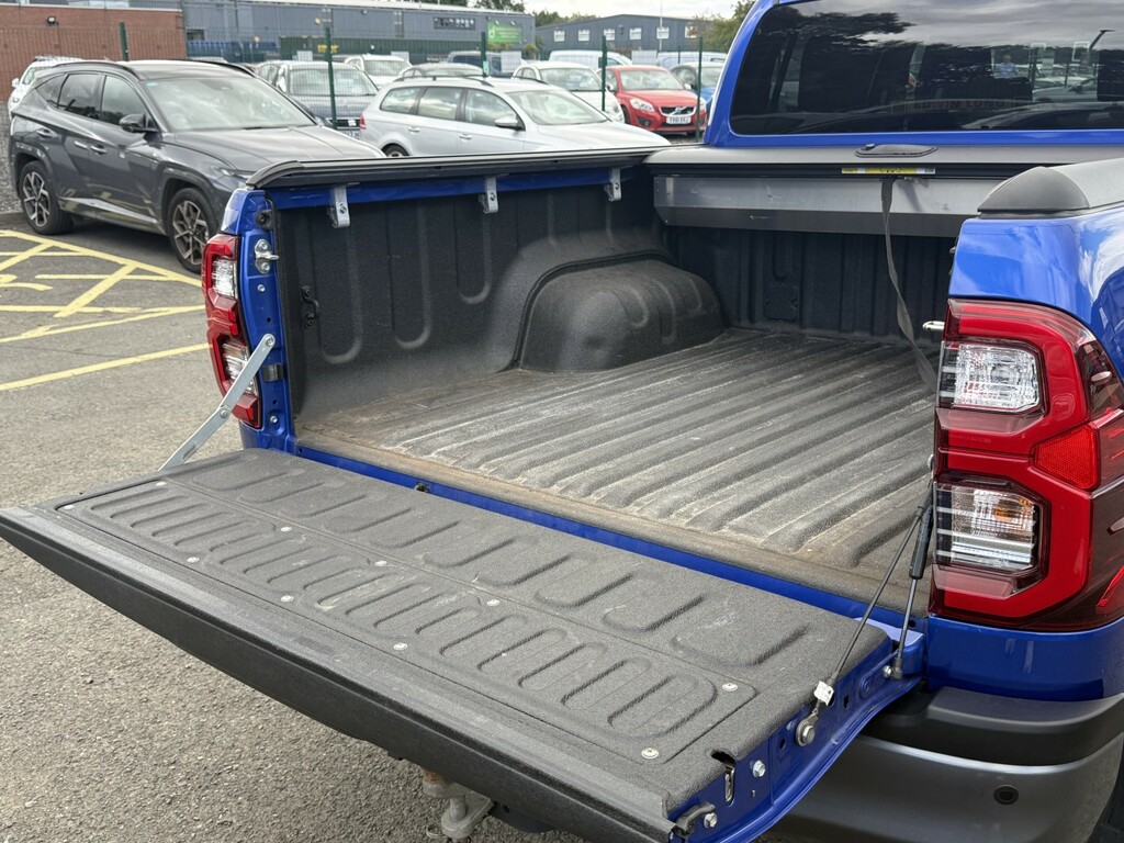 Toyota HILUX Invincible X 4Wd D-4d Dcb Grey #42