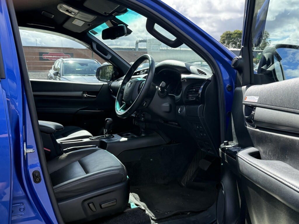 Toyota HILUX Invincible X 4Wd D-4d Dcb Grey #16