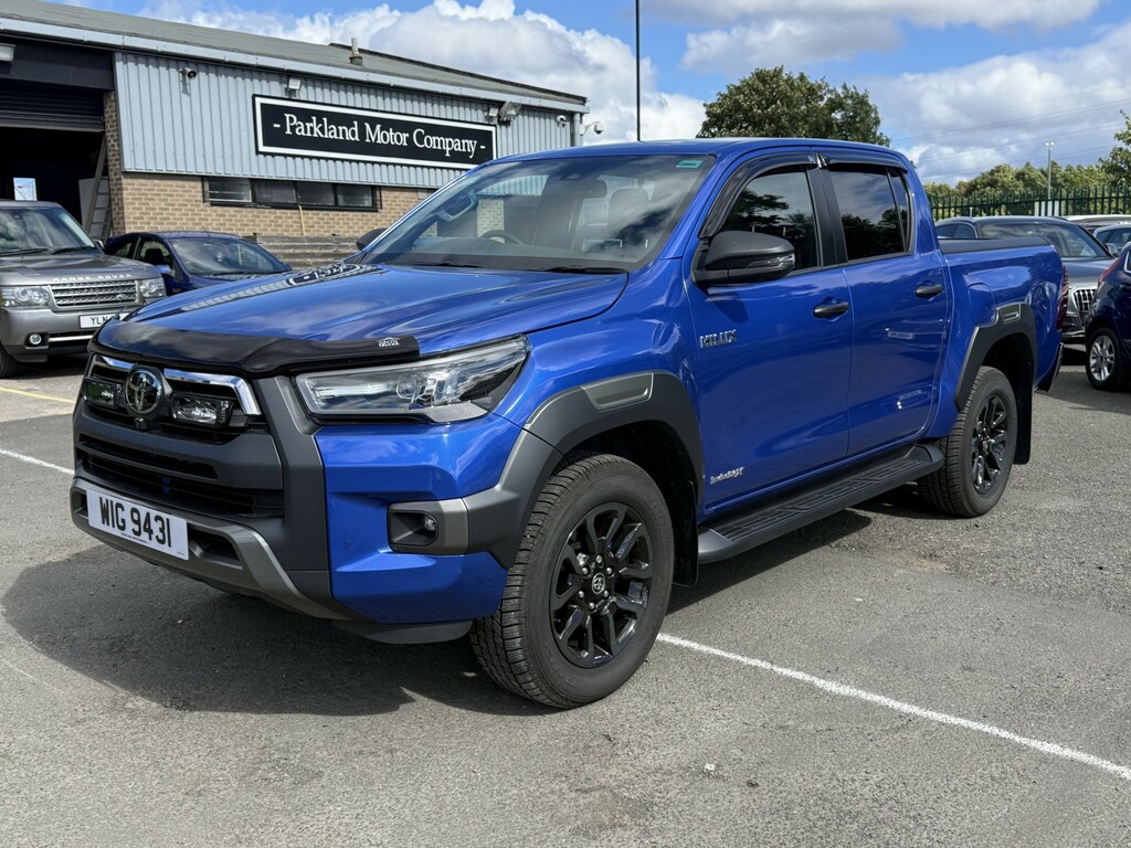 Toyota HILUX 2.8 D-4d Invincible X Blue