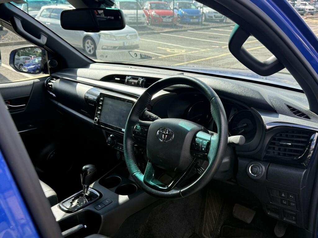 Toyota HILUX Invincible X 4Wd D-4d Dcb Grey #18