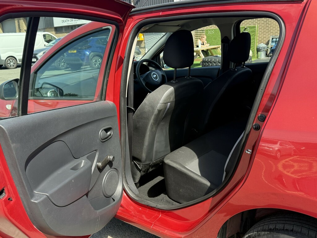 Dacia Sandero 0.9 Tce Laureate Hatchback Euro Red #11