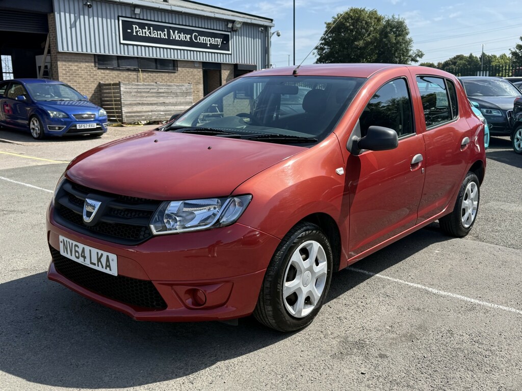 Dacia Sandero 1.2 Ambiance 1.2 16V 75 Red